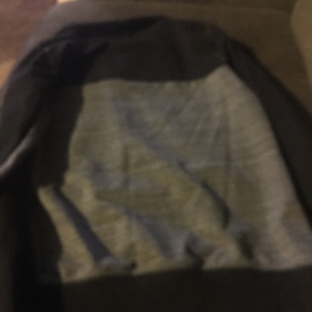 Woman's Victoria Secret sweatshirt size small - Picture 4 of 4